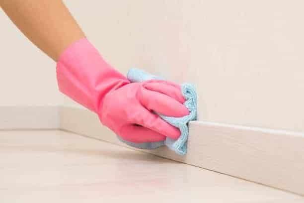 How to clean dirty baseboards like a pro 2