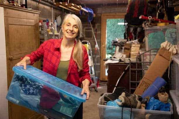 How to declutter Responsibly and Simplify your Life . 1
