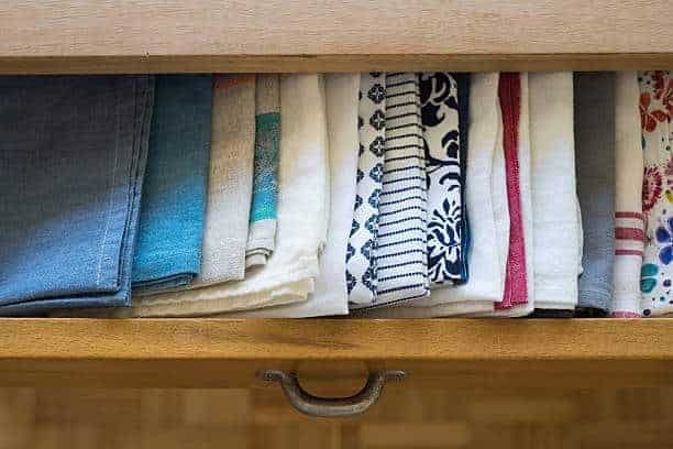 How to Organize Kitchen Towels