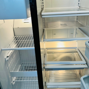 How to clean your refrigerator -Clean shelves and drawers in a fridge